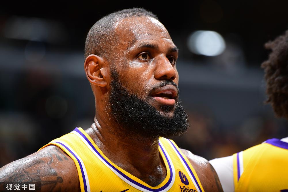 够连续8场 够连续8场