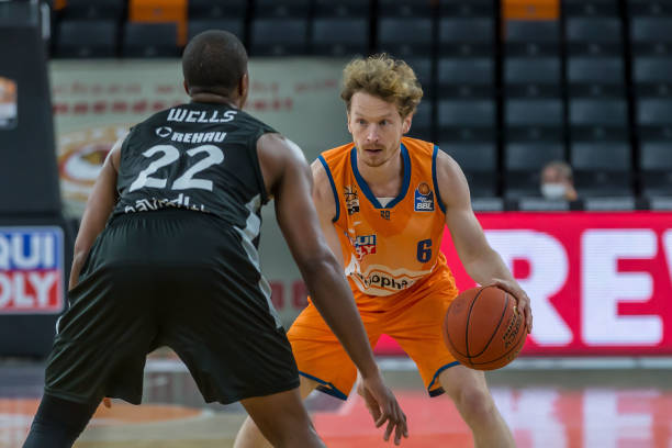 现不仅填补 现不仅填补